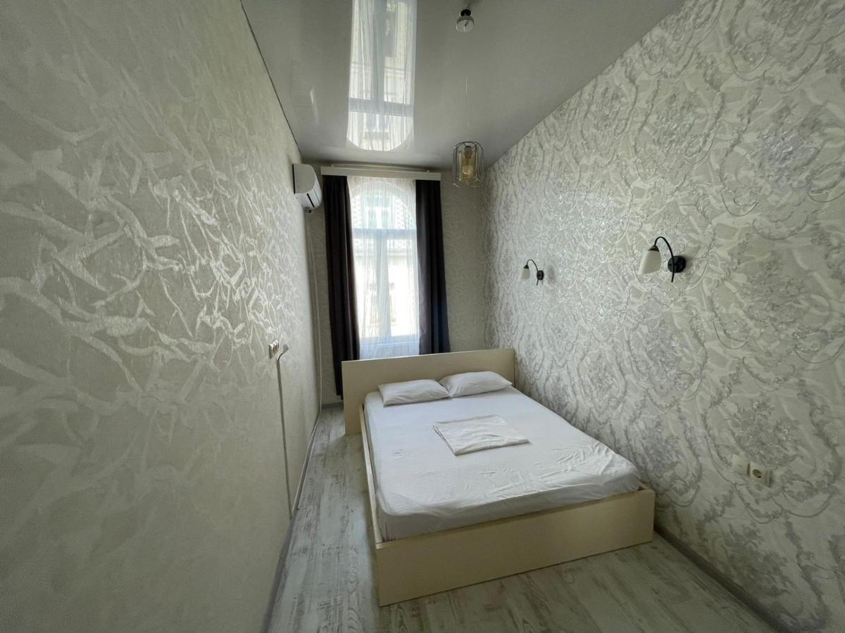 Центр Города Батуми Apartment Rustaveli 13 Bagian luar foto