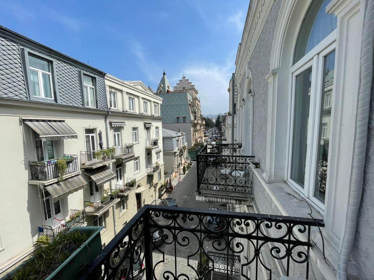 Центр Города Батуми Apartment Rustaveli 13 Bagian luar foto
