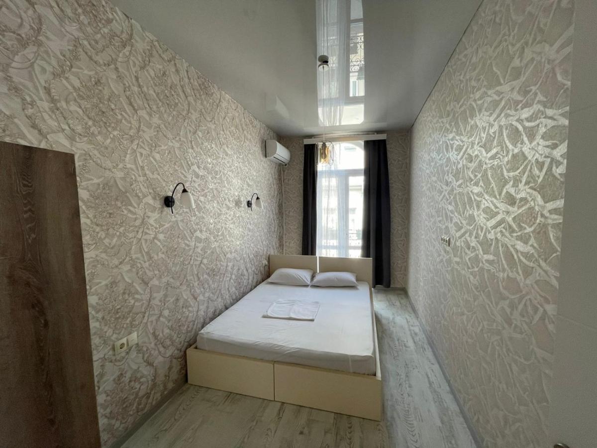 Центр Города Батуми Apartment Rustaveli 13 Bagian luar foto